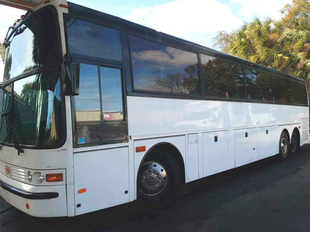 The Ultimate Party Bus Gallery 1