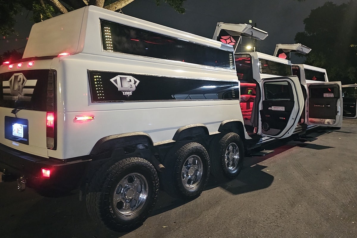 The Beast Hummer Limo Img 1